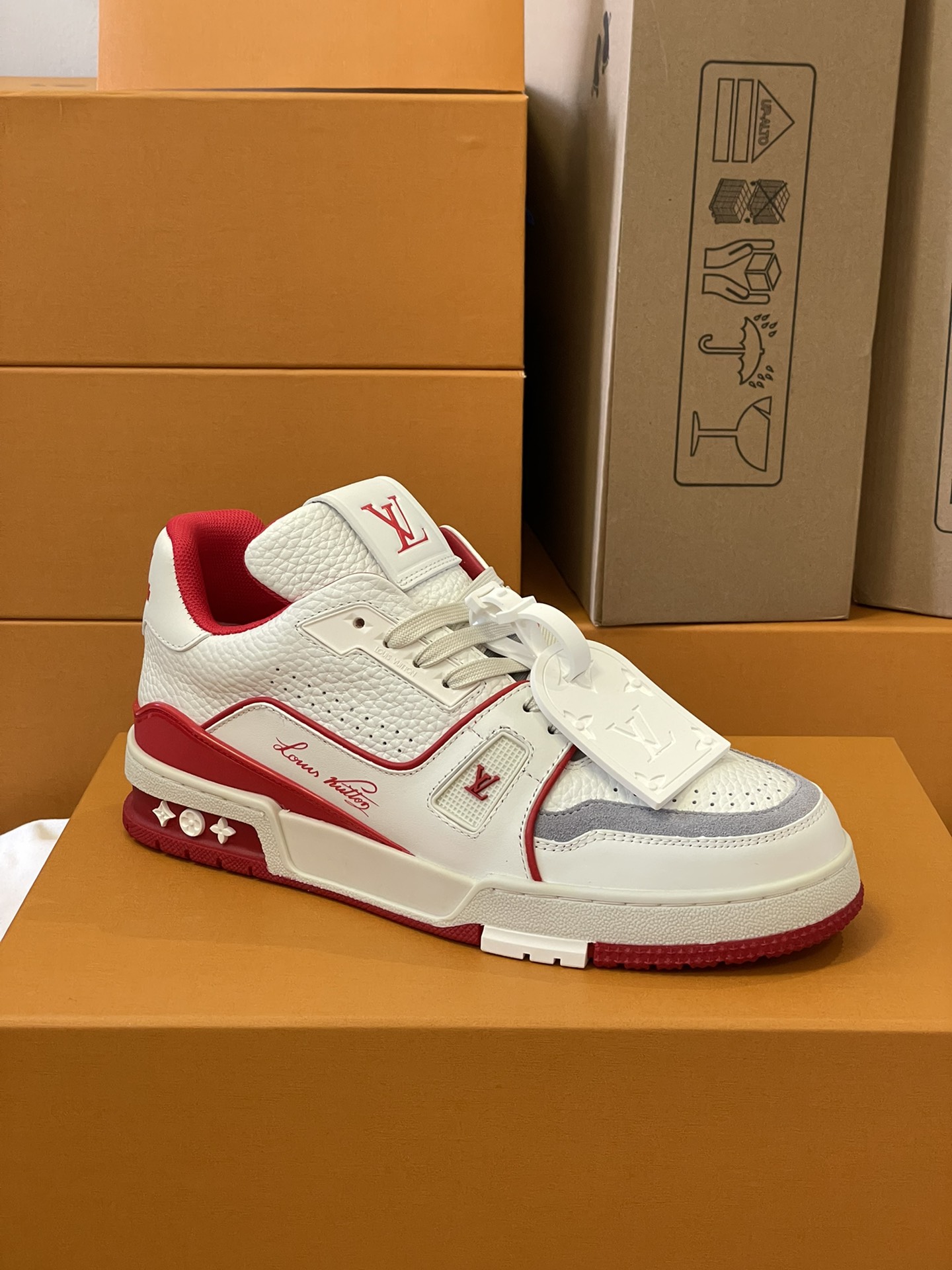 루이비통 LV 트레이너 스니커즈 레드 상세 이미지 1
