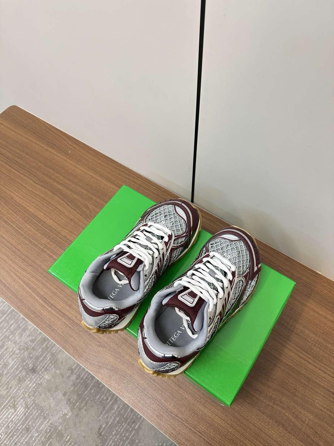 보테가베네타 오르빗 스니커즈 버건디 상세 이미지 6