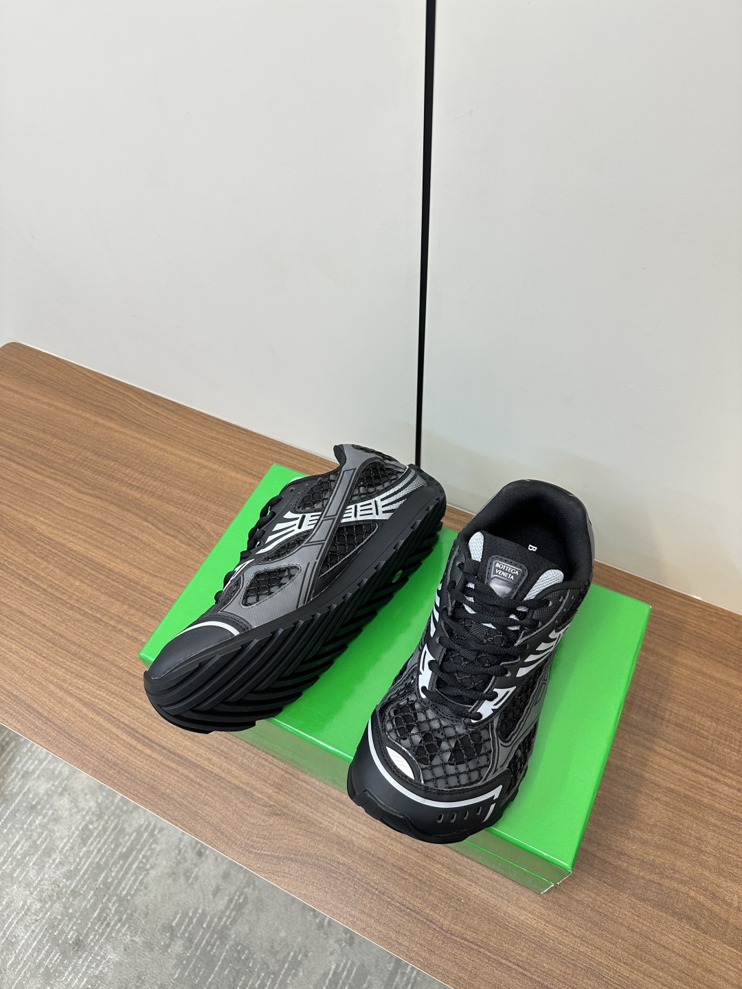 보테가베네타 오르빗 스니커즈 블랙 상세 이미지 7