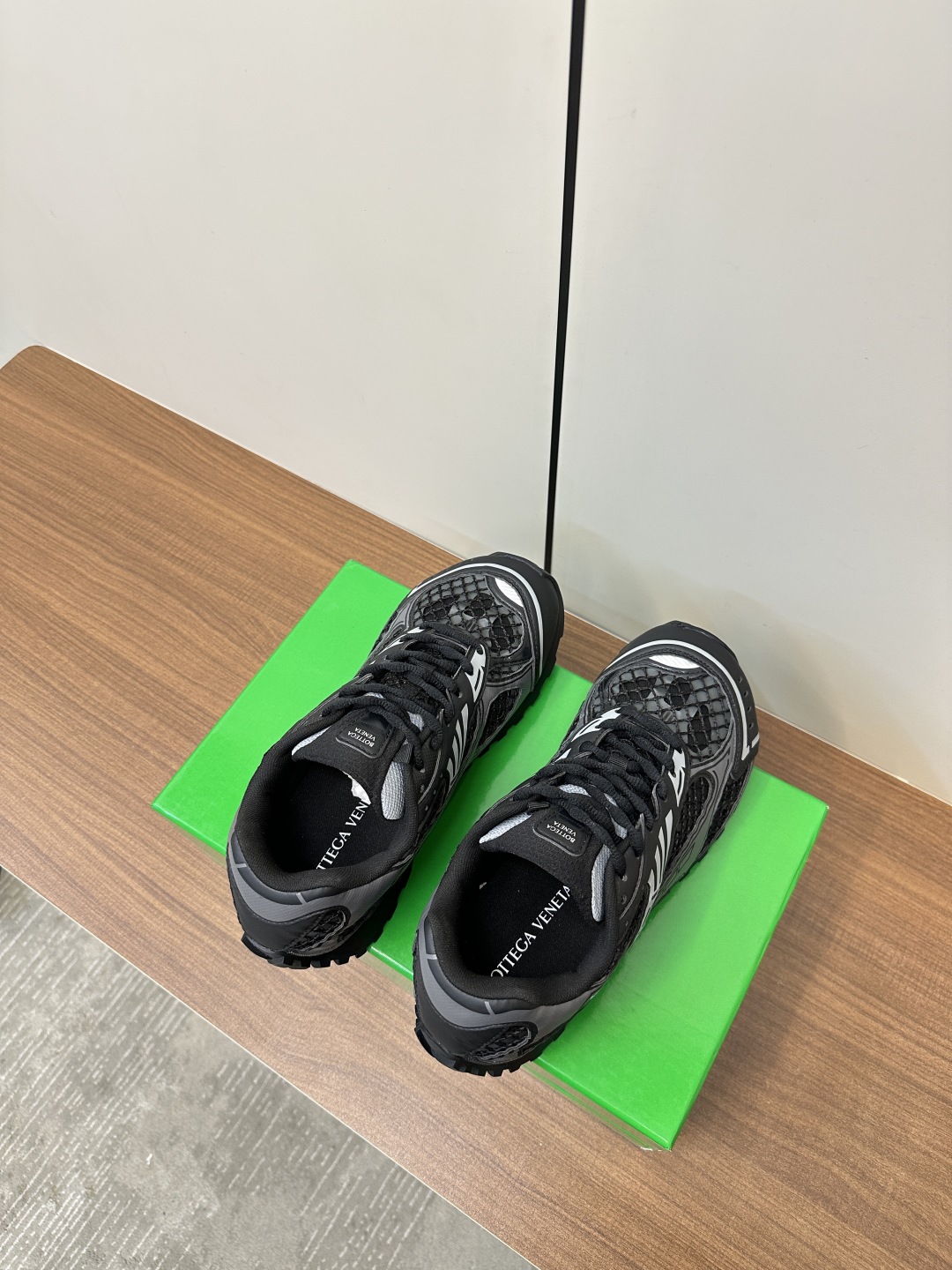 보테가베네타 오르빗 스니커즈 블랙 상세 이미지 6