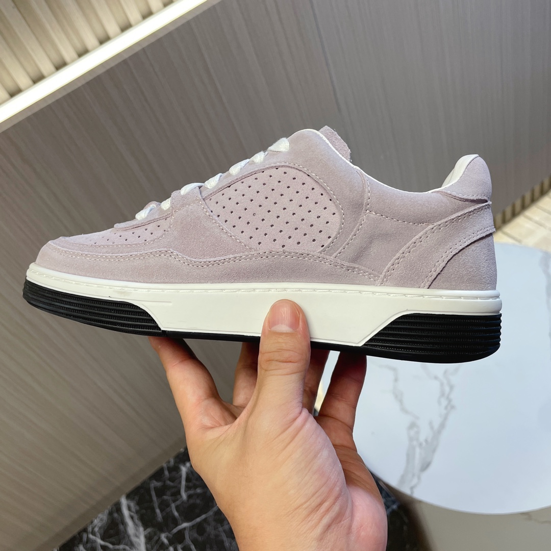 샤넬 카프스킨 & 라이트 핑크 스니커즈 상세 이미지 4