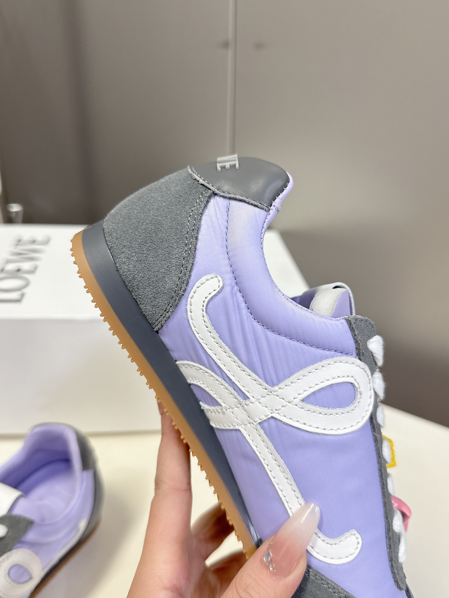 로에베 발레 러너 2.0 스웨이드 스니커즈 퍼플 상세 이미지 2