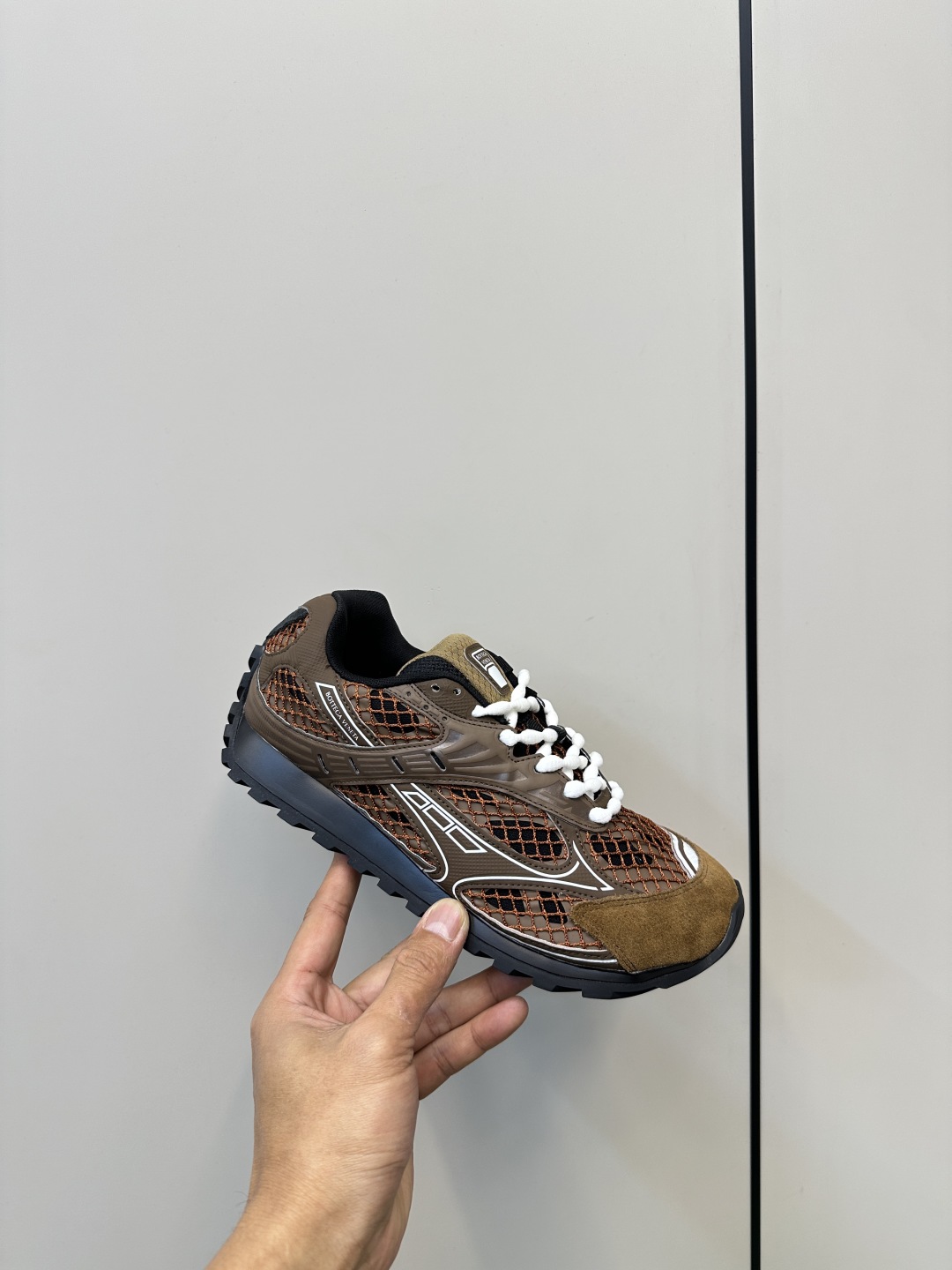 보테가베네타 오르빗 스니커즈 브라운 상세 이미지 1