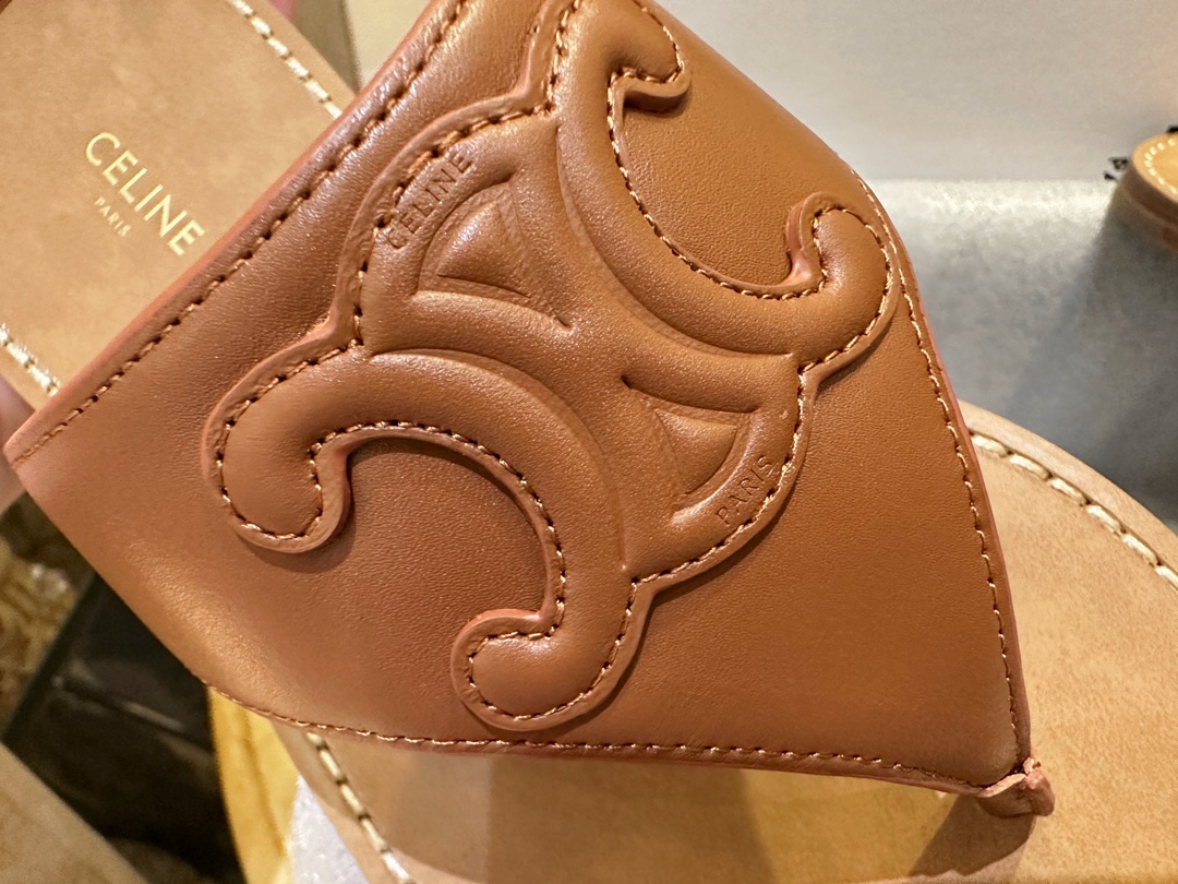 셀린느 22FW 탄 트리오페 플랫 통 플립플랍 샌들 상세 이미지 4