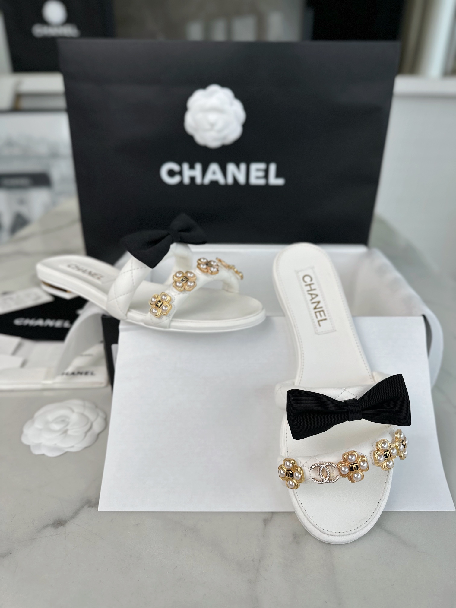 샤넬 에스파듀 벨크로 샌들 뮬 슬링백 화이트 상세 이미지 1