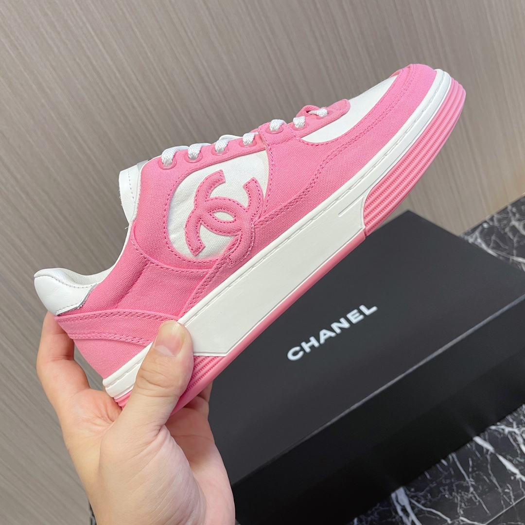 샤넬 스웨이드 키드스킨 & 핑크 화이트 스니커즈 상세 이미지 1