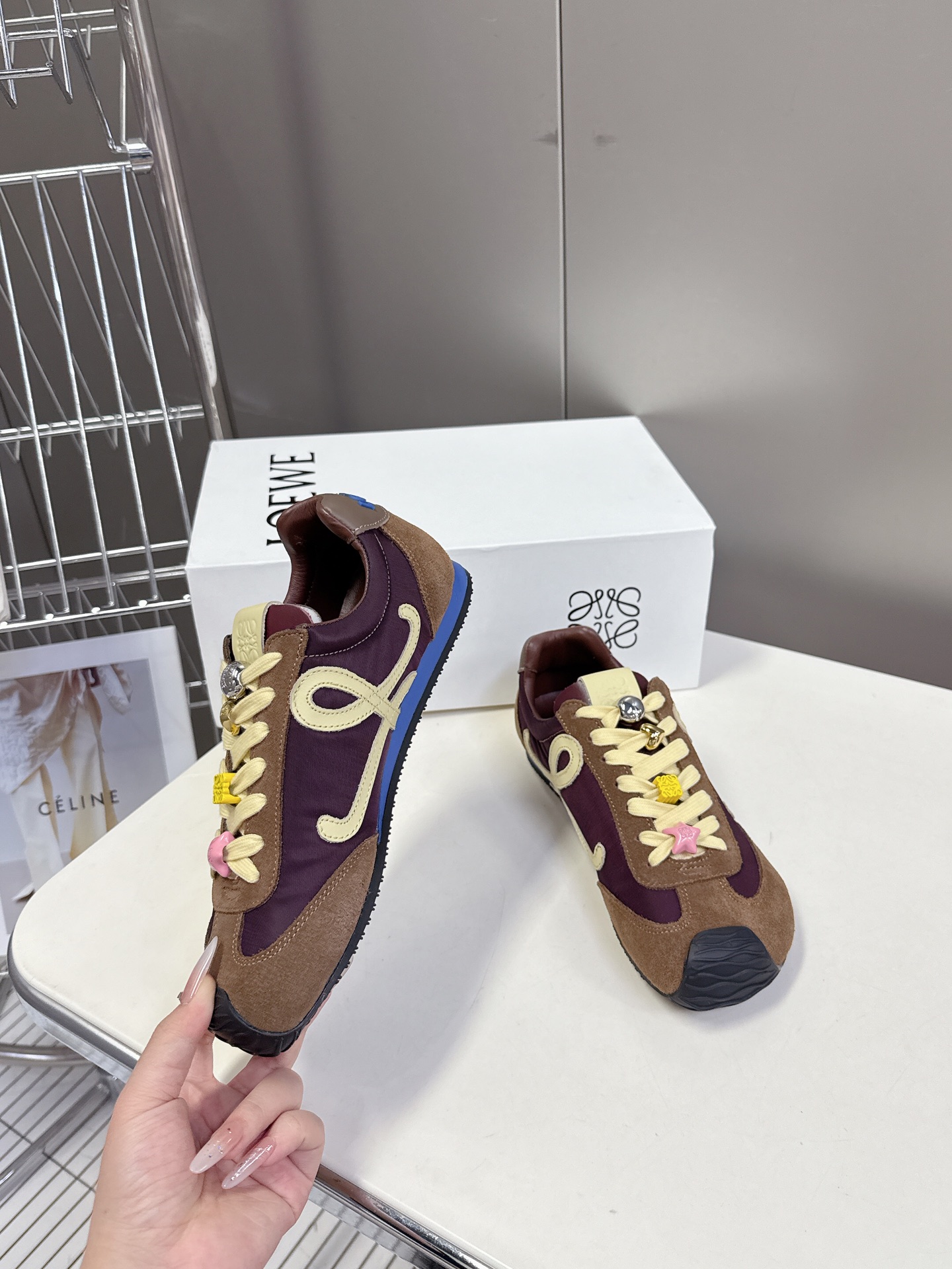 로에베 발레 러너 2.0 스웨이드 스니커즈 브라운 상세 이미지 7