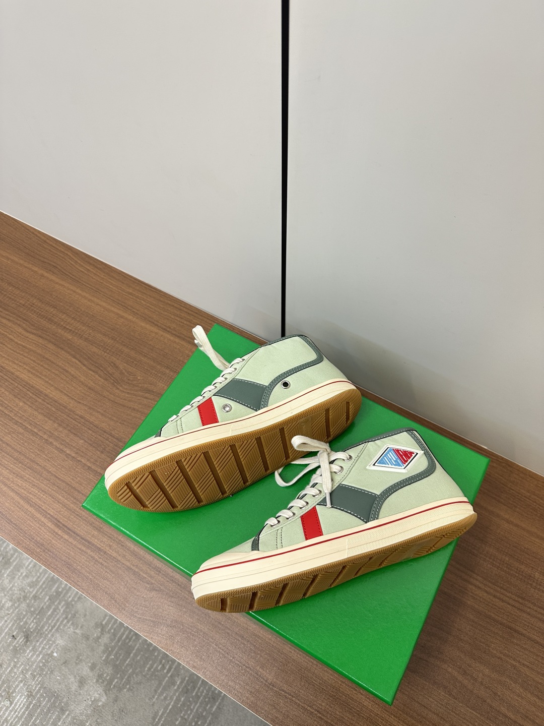 보테가베네타 엘리엇 스니커즈 그린 상세 이미지 1