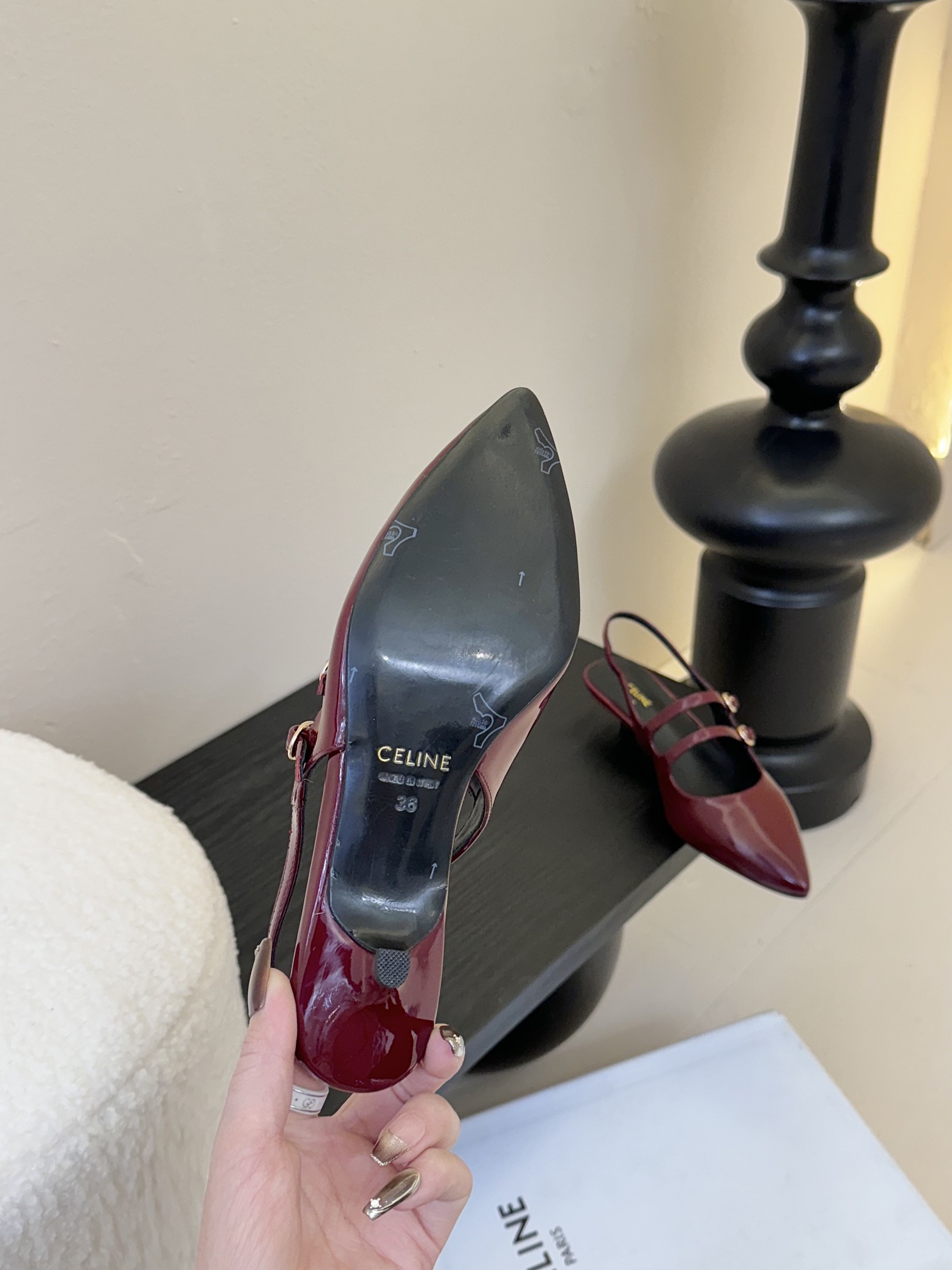 셀린느 25SS 오픈 버건디 유광 레더 샌들 상세 이미지 9