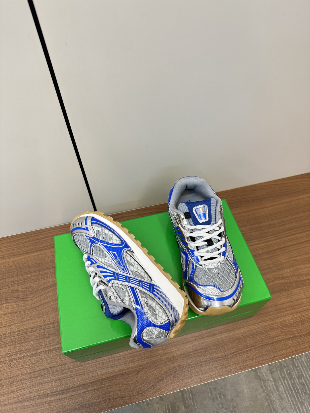 보테가베네타 오르빗 스니커즈 크루즈 블루 상세 이미지 6