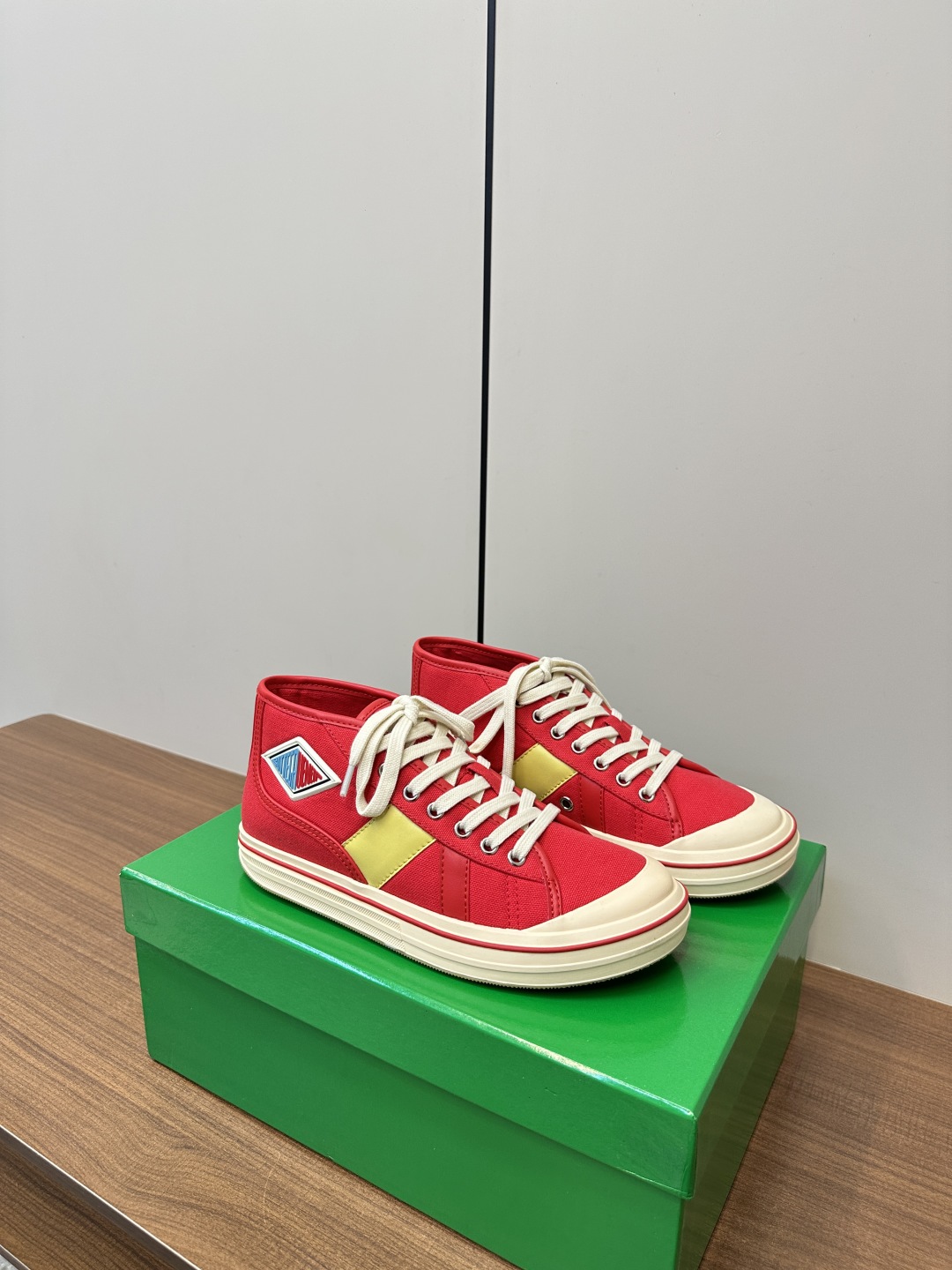 보테가베네타 엘리엇 스니커즈 레드 상세 이미지 5