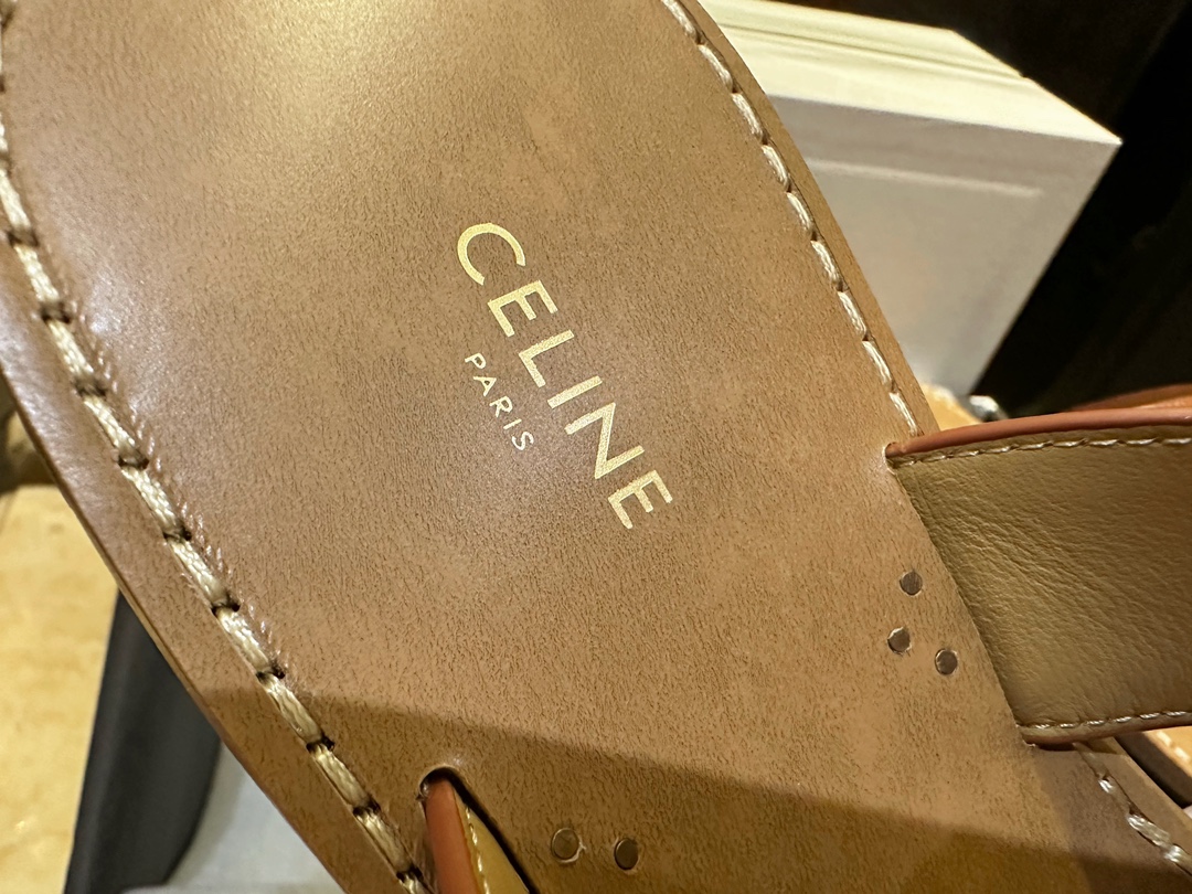 셀린느 22FW 탄 트리오페 플랫 통 플립플랍 샌들 상세 이미지 3