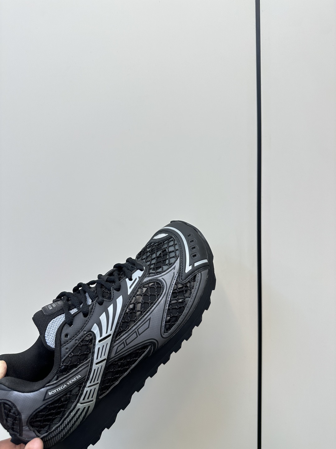 보테가베네타 오르빗 스니커즈 블랙 상세 이미지 3