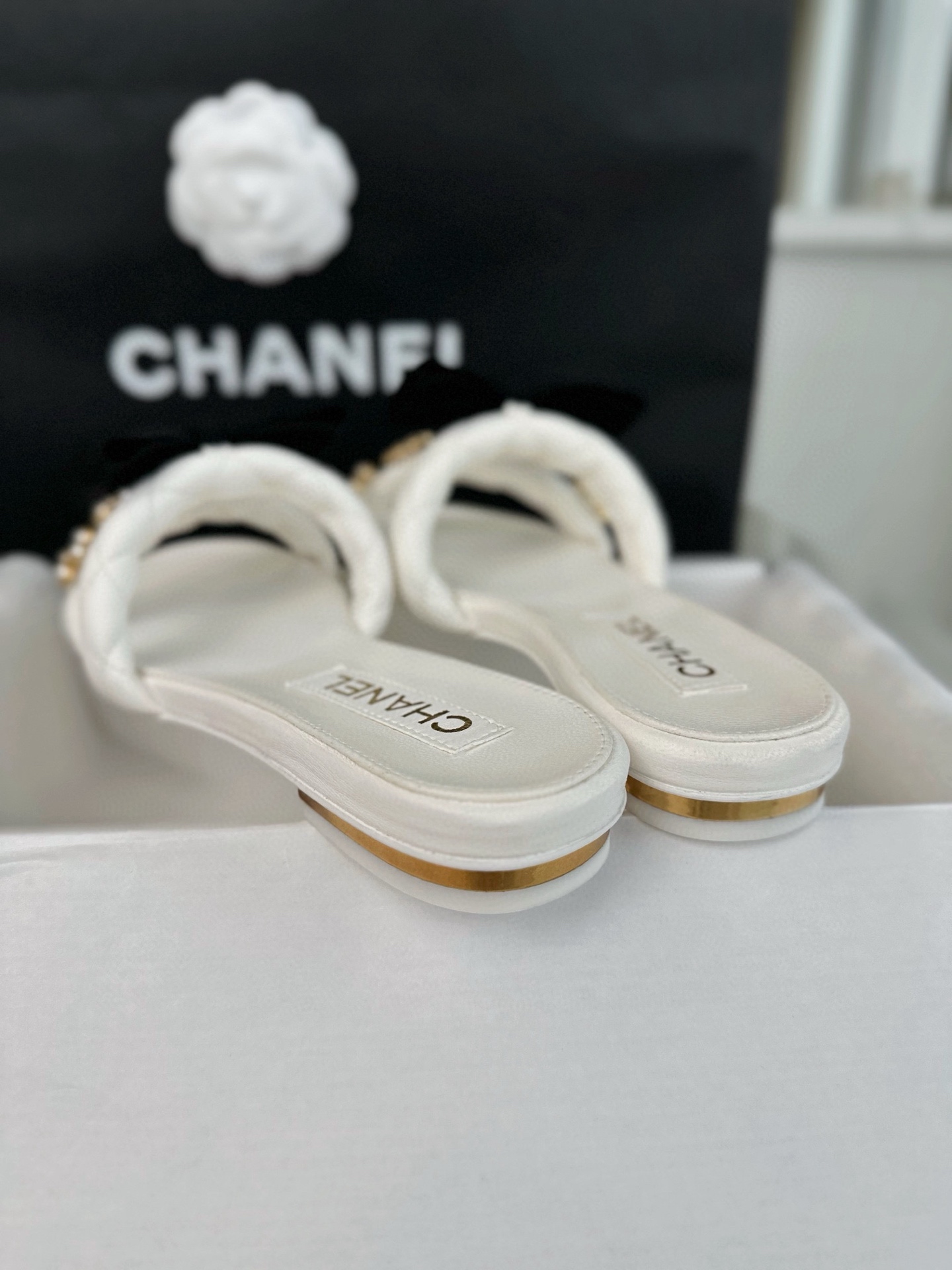 샤넬 에스파듀 벨크로 샌들 뮬 슬링백 화이트 상세 이미지 8