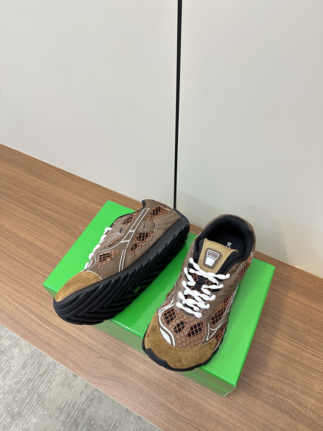 보테가베네타 오르빗 스니커즈 브라운 상세 이미지 6