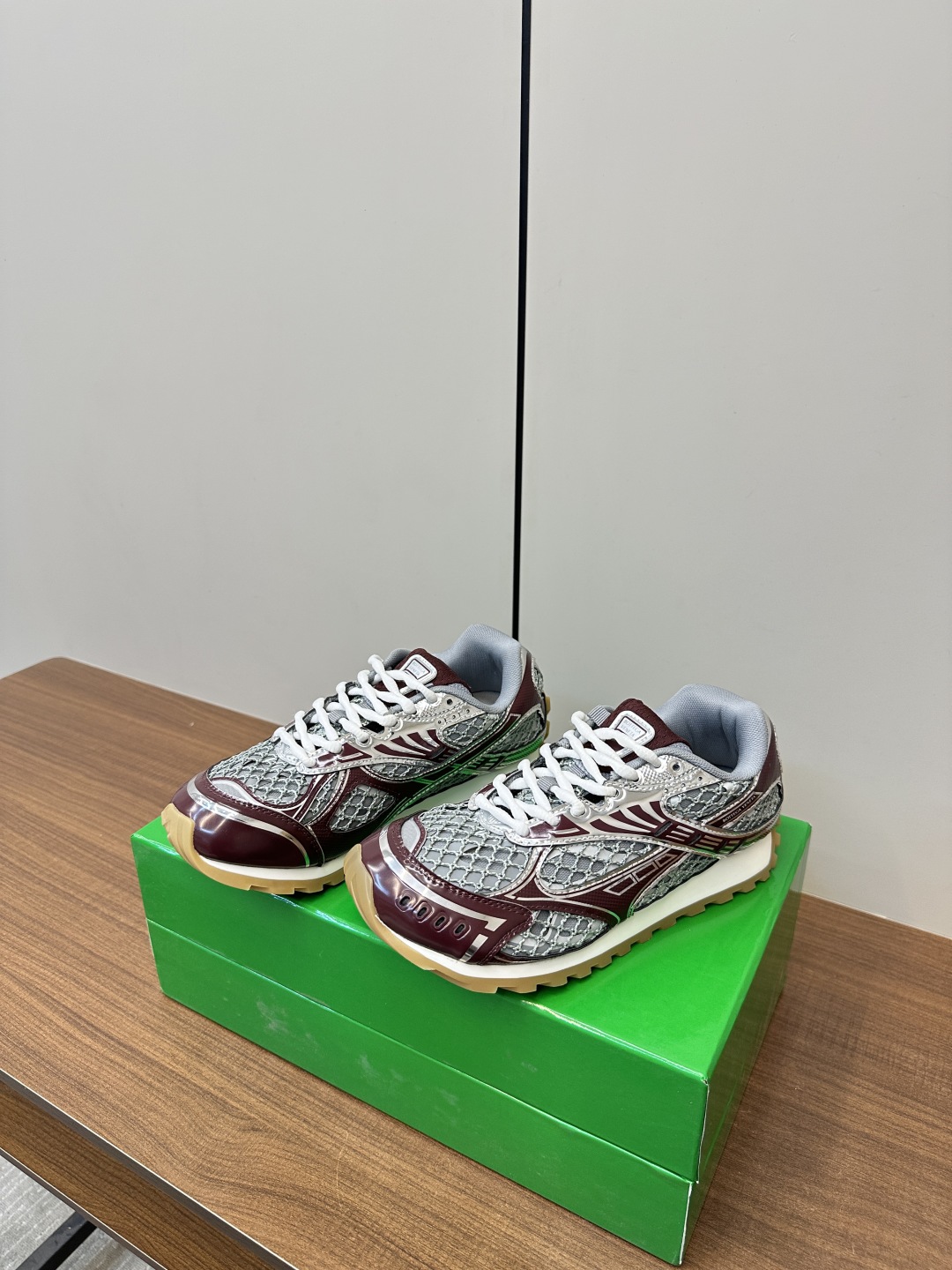 보테가베네타 오르빗 스니커즈 버건디 상세 이미지 7