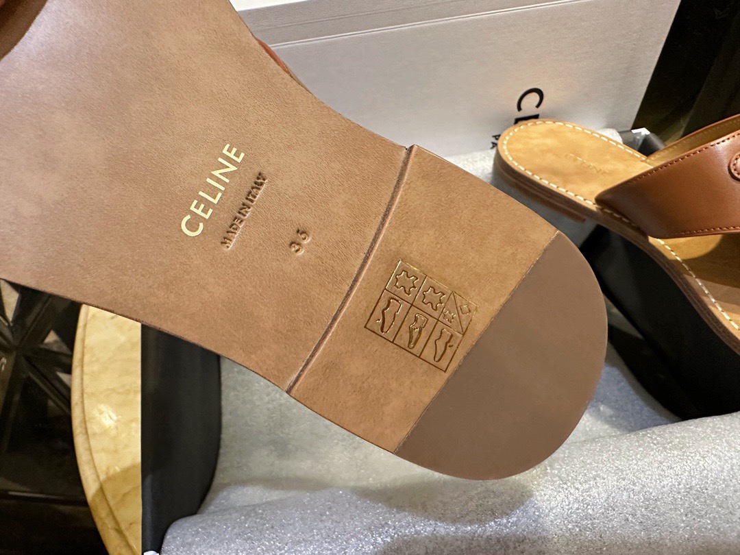 셀린느 22FW 탄 트리오페 플랫 통 플립플랍 샌들 상세 이미지 5