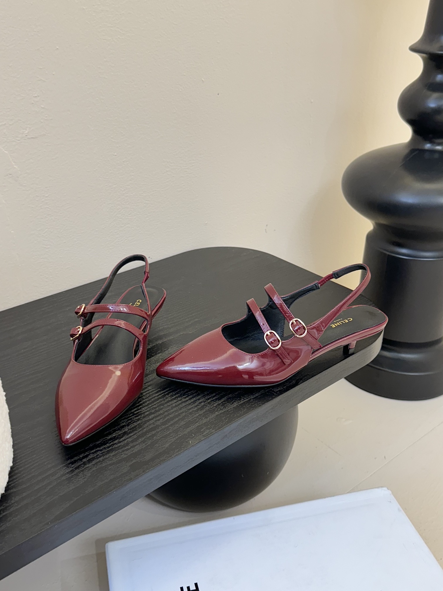 셀린느 25SS 오픈 버건디 유광 레더 샌들 상세 이미지 8