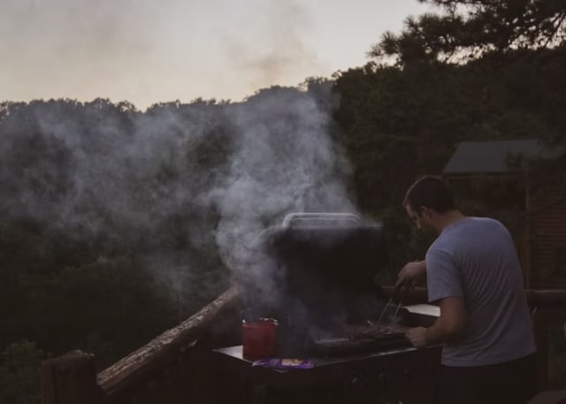 BBQ Lửa Trại Ngoài Trời
