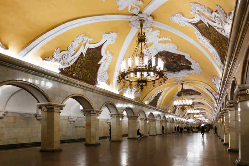 Komsomolskaya Metro Station