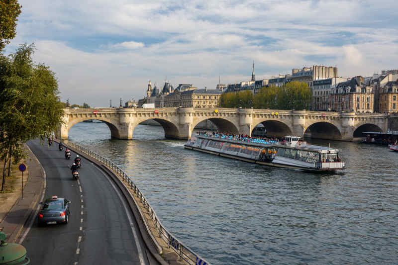 Pont des Arts Bridge