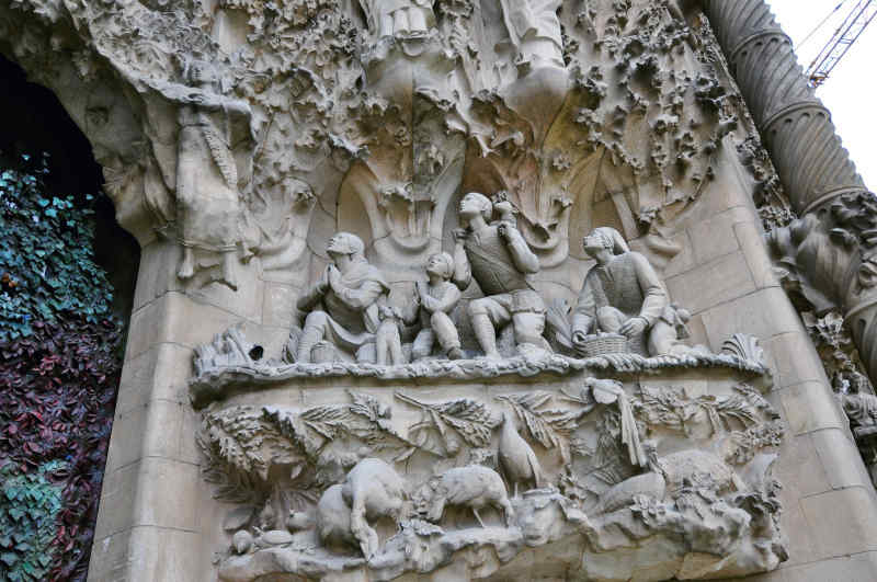 Sagrada Familia, Exterior