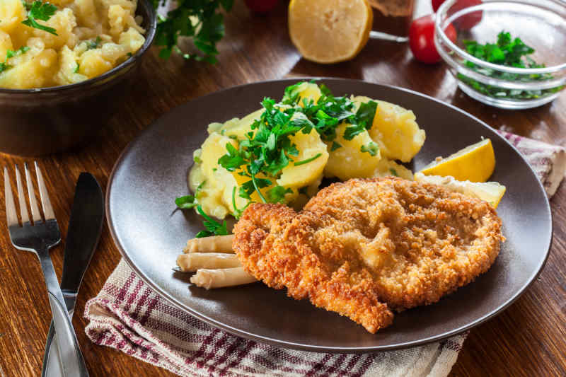 Viennese schnitzel: Austrian Dishes You Need to Try