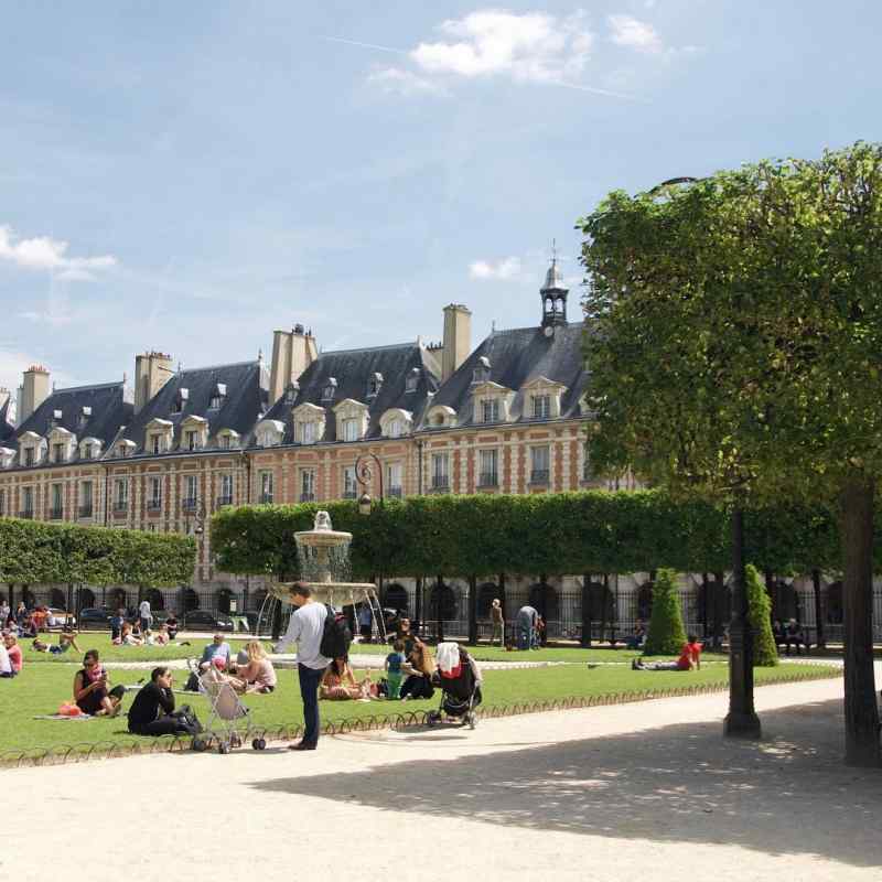 Place des Vosges, Paris