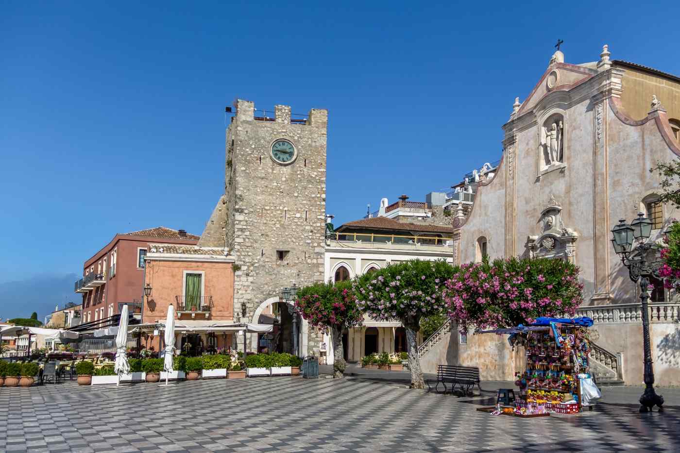 Piazza IX Aprile