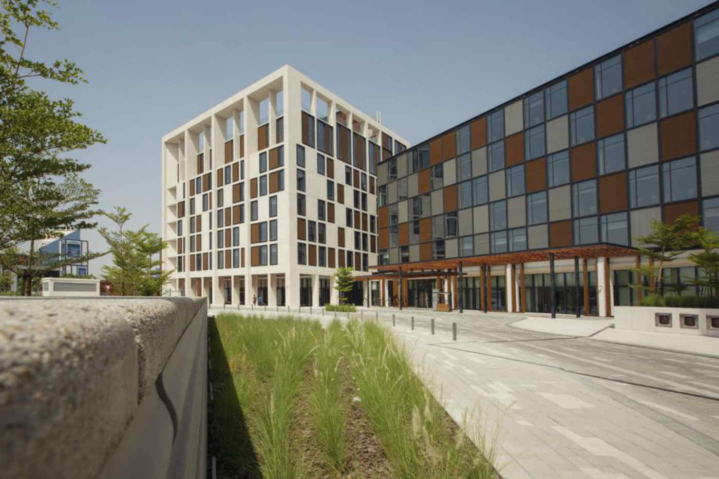 Hampton al seef. Hampton al seef. Noxinn deluxe hotel тиволи резорт отель. Hampton al seef. Hampton al seef.