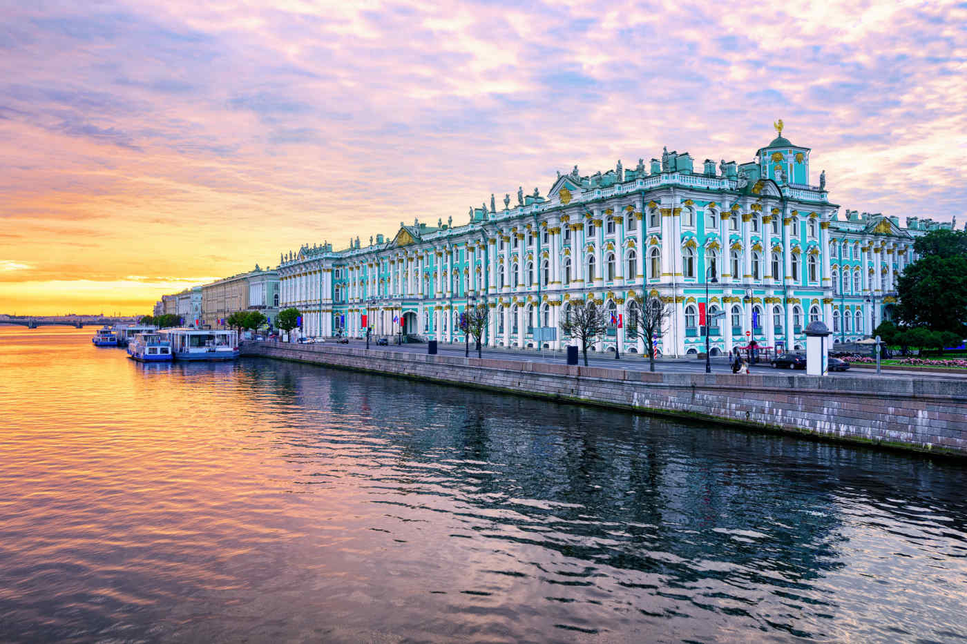 Travel Guide to St. Petersburg, Russia