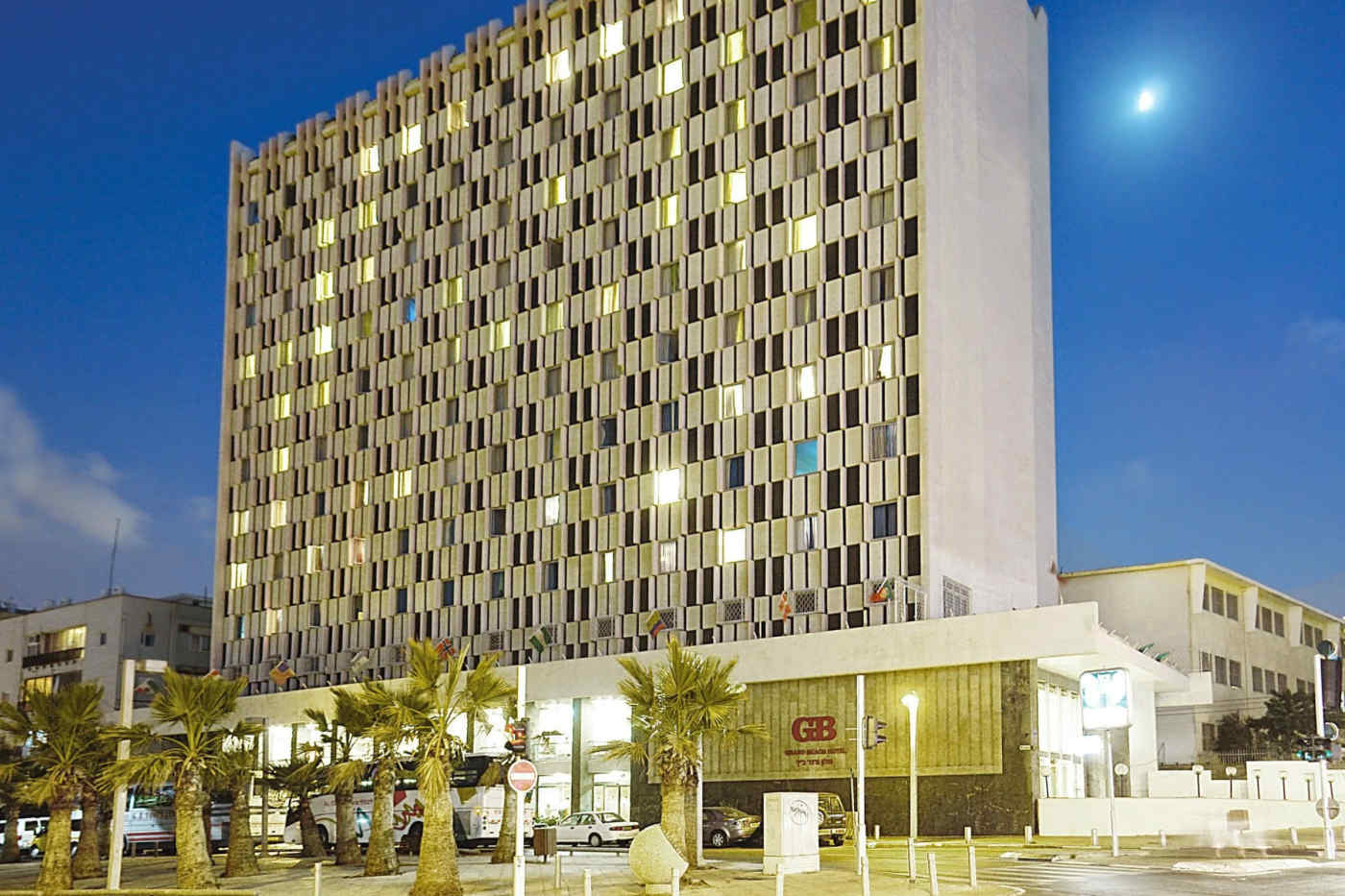 Grand beach hotel 4. Grand Beach Hotel Tel Aviv 4. Тель Авив отели. Израиль Тель-Авив отели. Grand Beach Tel Aviv 4* (Тель-Авив).