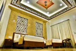 Abhayaran Hotel • Guest Room