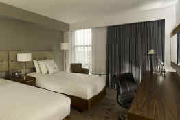 Doubletree by Hilton Lincoln • Guest Room