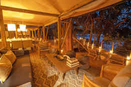 Tsowa Safari Island Hotel