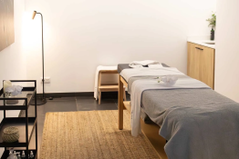 Spa Massage Table - Masa Hotel