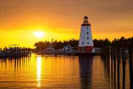 Faro Blanco Resort & Yacht Club — Sunset Lighthouse