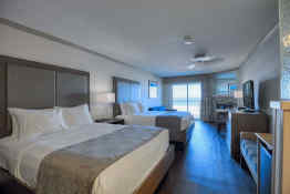 Elizabeth Oceanfront Suites • Guest Room