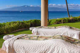 Royal Lahaina Resort & Bungalows