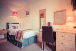 Richmond Hotel • Guest Room