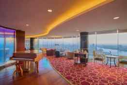 Hilton Grand Nile Tower - Revolving Lounge