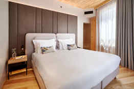 The Log Porto Hotel by Piamonte Hotels