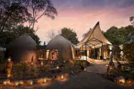 African Bush Camps Thorntree River Lodge