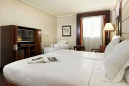 Sevilla Center • Guest Room