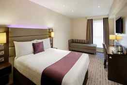 (Standard Double Bed) Premier Inn Edinburgh City Center Royal Mile Hotel