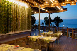 Capo Bay Hotel — Outdoor Dining