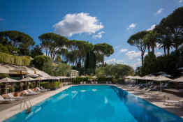 Rome Cavalieri, A Waldorf Astoria Hotel: Outdoor Pool