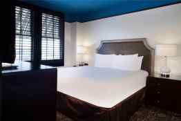 Crowne Plaza Key West - La Concha Standard King Bedroom