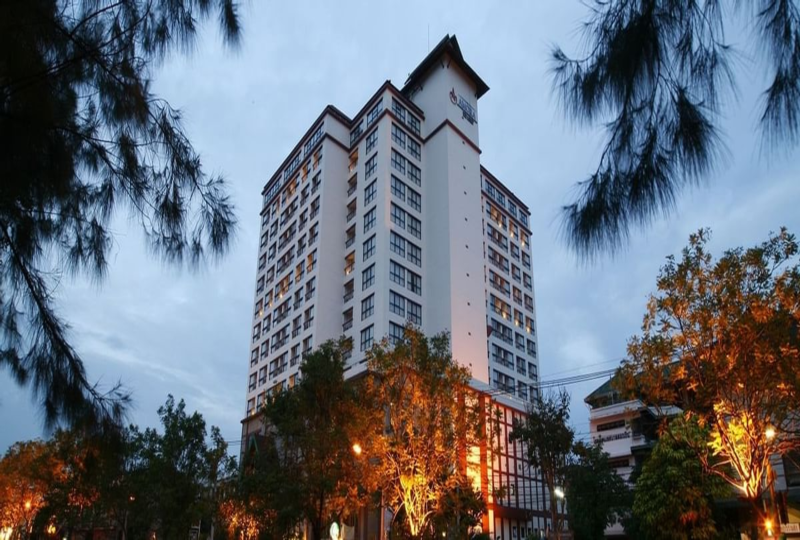 Amora Thapae Hotel Chiang Mai Exterior