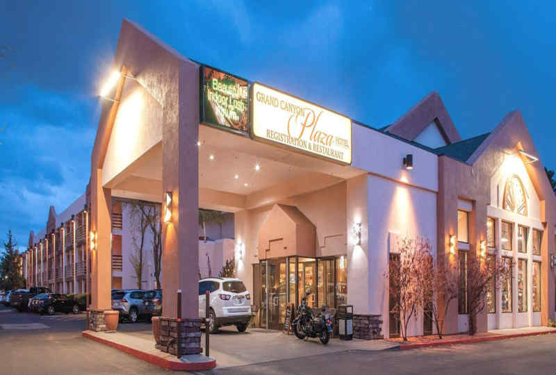 Grand Canyon Plaza Hotel: Exterior